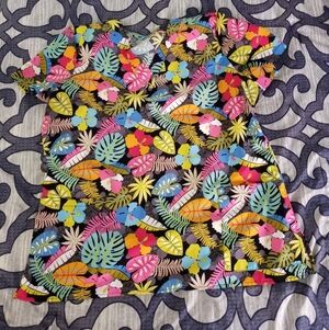 👠WHITE CROSS scrub Top👠